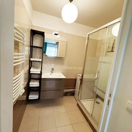 Appartement Magnolia 40M2, Parking Et Wifi Gratuit Montévrain Esterno foto