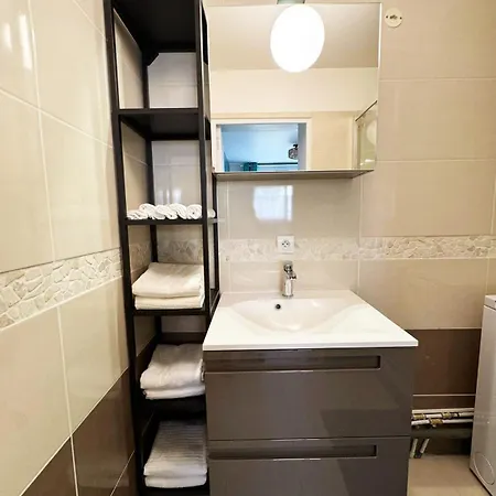Appartement Magnolia 40M2, Parking Et Wifi Gratuit Montévrain Esterno foto